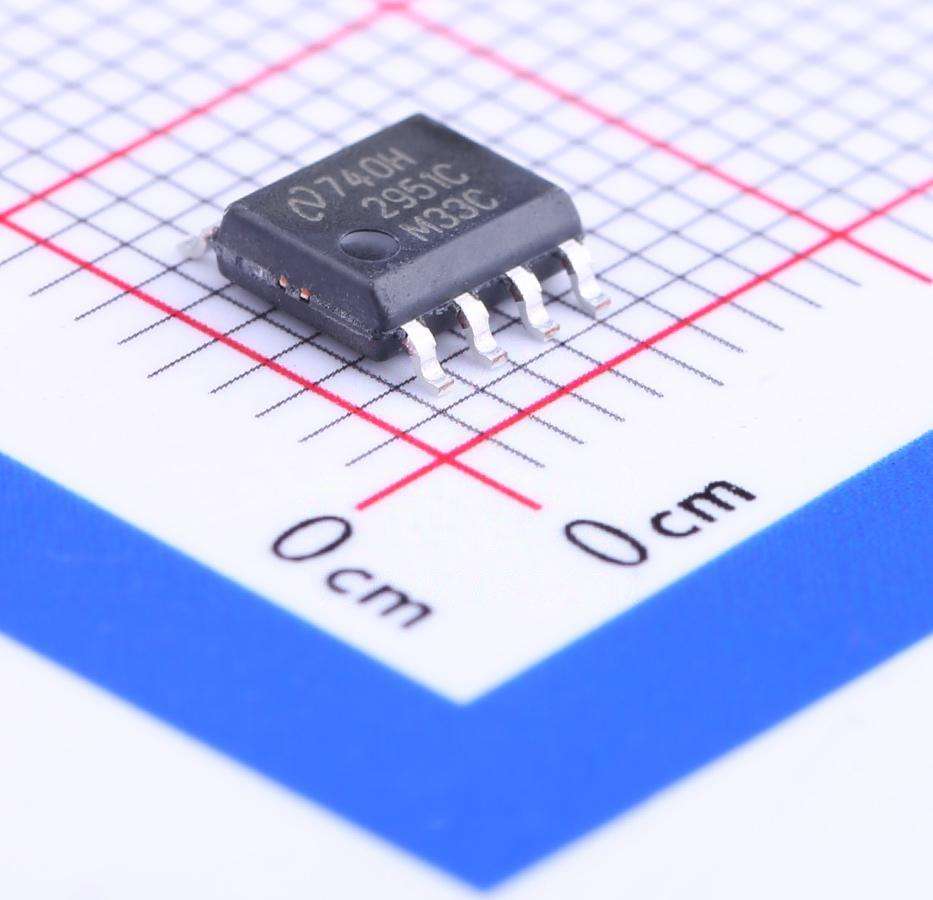 KWM Original new Power management PMIC SOIC-8 LP2951CM-3.3 Integrated circuit IC chip in stock