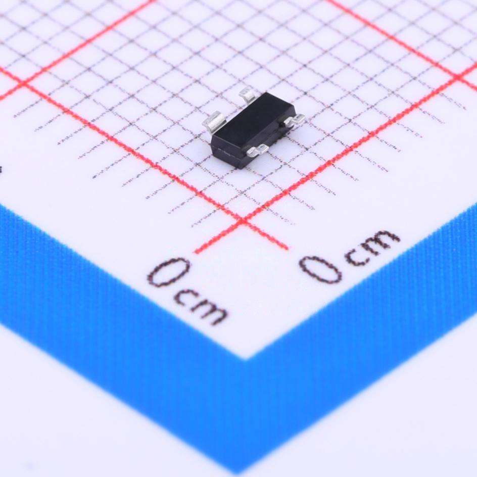 KWM Original new BCV62 Transistor SOT143B BCV62B,215 Integrated circuit IC chip in stock