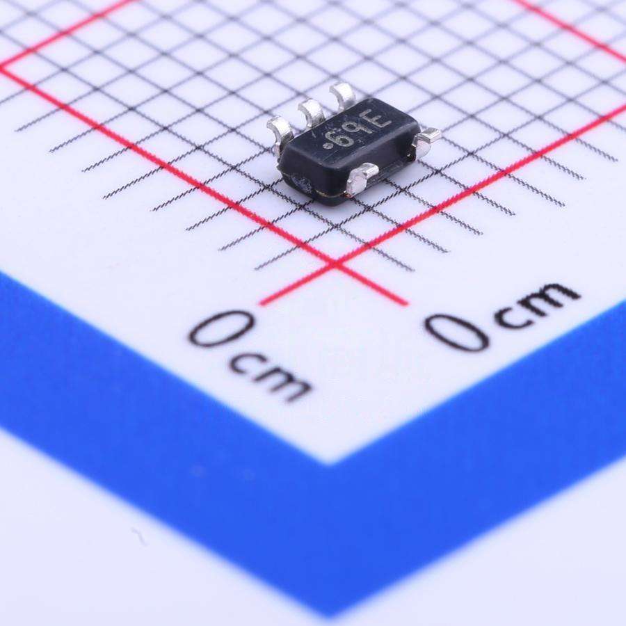 KWM Original new Power management PMIC SOT-23-5 LM2704MF-ADJ/NOPB Integrated circuit IC chip in stock
