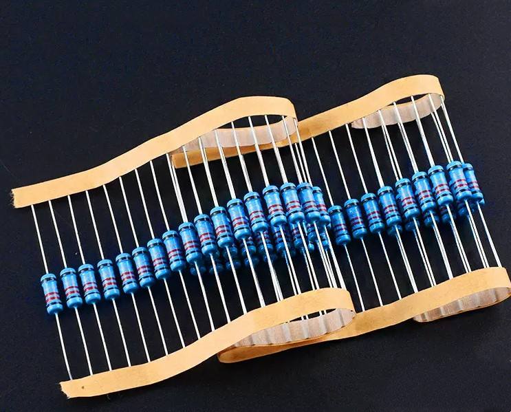 KWM Original new Metal Film resistance 1% 3W 22R 24R 27R 30R 33R 36R 39R 43R 47R 51R 56R Integrated Circuit IC Chip in stock