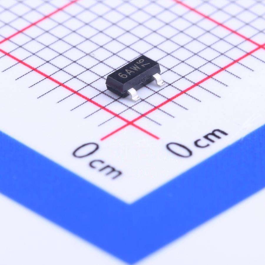 KWM Original new BC817 Transistor SOT-23(SOT-23-3) BC817-16,215 Integrated circuit IC chip in stock