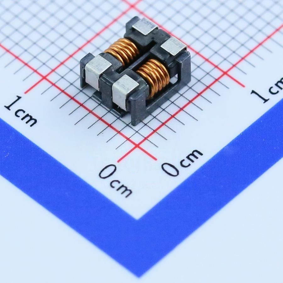 KWM Original new 300 @100MHz Inductor SMD ACM7060-301-2PL-TL01 Integrated Circuit IC Chip In stock